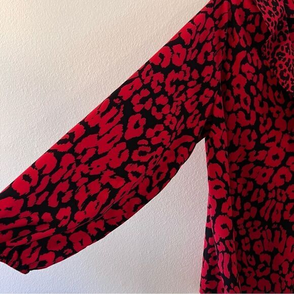 Lane Bryant Top Plus Size Red & Black Animal Print Ruffle V-Neck Size 18 - Picture 4 of 7
